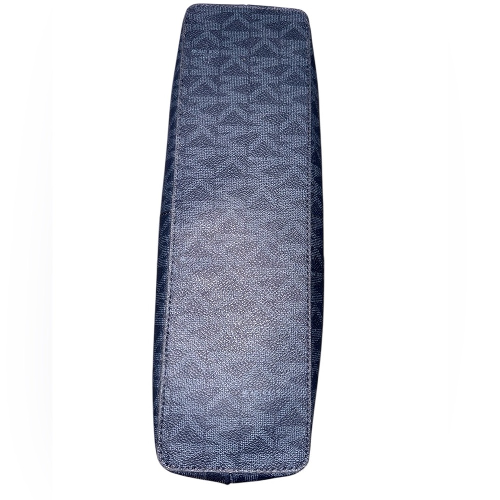 Michael Michael Kors Bedford Large Signature Pocket Tote Bag - Picture 8 of 9